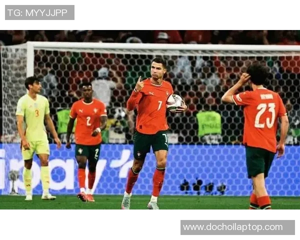 2004年巴西对阵爱尔兰罗纳尔多精彩表现引发全球关注